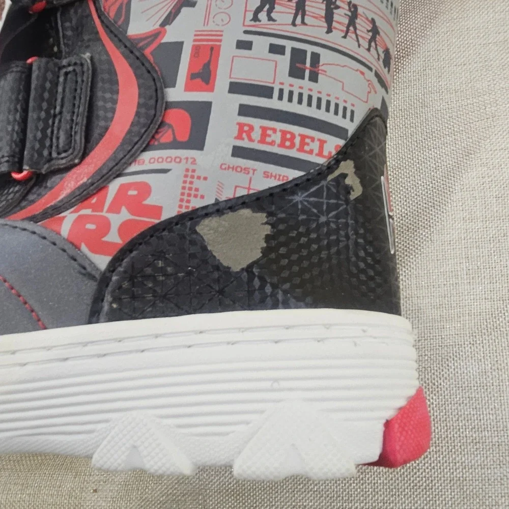 Star Wars Stormtrooper Winter Snow Boots‎ Red Black Boys Size 4
